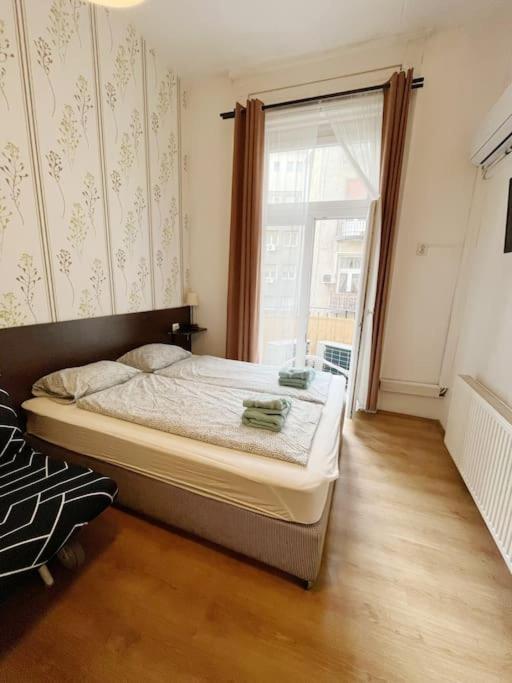 1#Parliament Sunflower Apartments Room Budapest Exterior photo